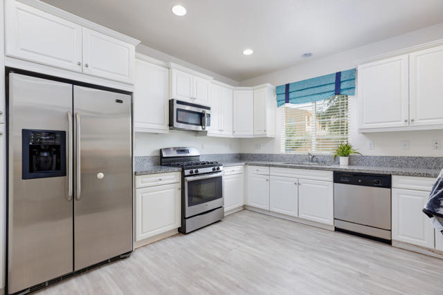 Property photo of 444 Via De La Paz