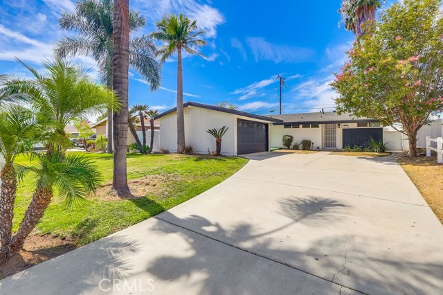 Property photo of 10931 Groveside AV
