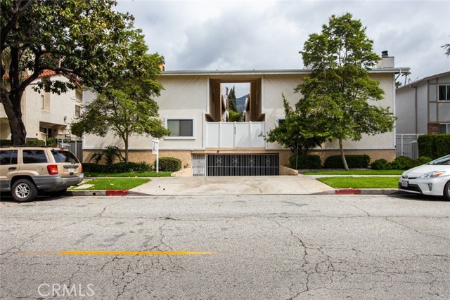 Property photo of 537 W Stocker ST
