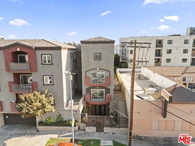 Property photo of 11124 Burbank BL