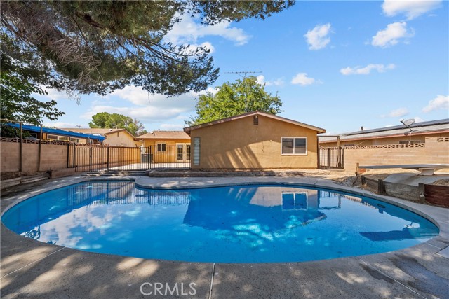 Property photo of 44408 Denmore Avenue