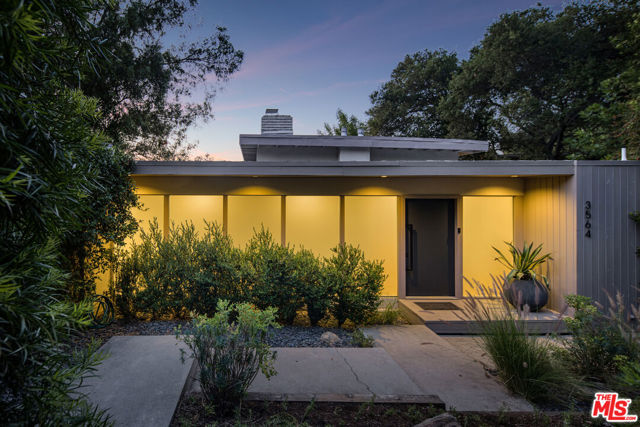 Property photo of 3564 Multiview DR
