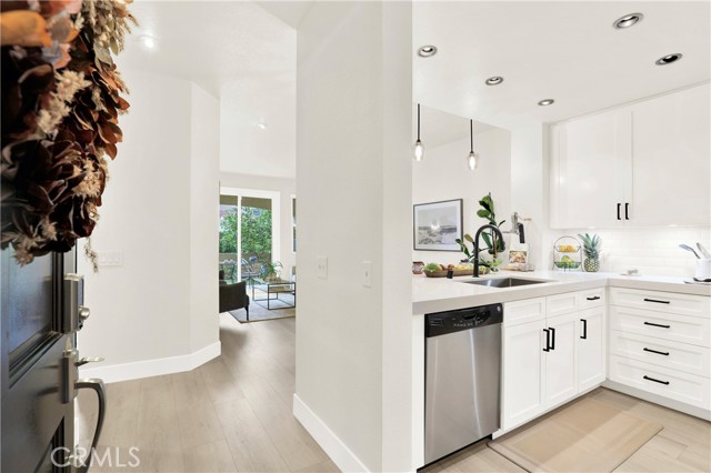 Property photo of 92 Verdin LN