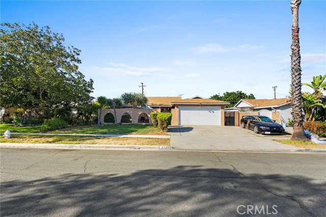 Photo of 2321 Downie Pl