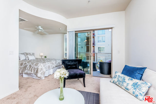 Property photo of 100 S Alameda ST