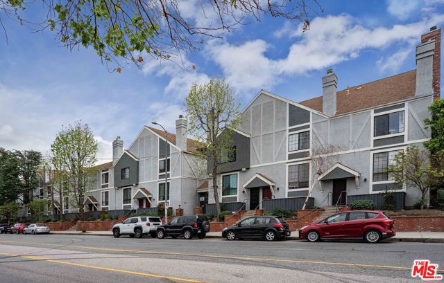 Property photo of 18100 Burbank BL