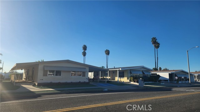 Property photo of 955 S Palm