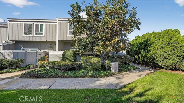 Property photo of 2600 W Segerstrom AV