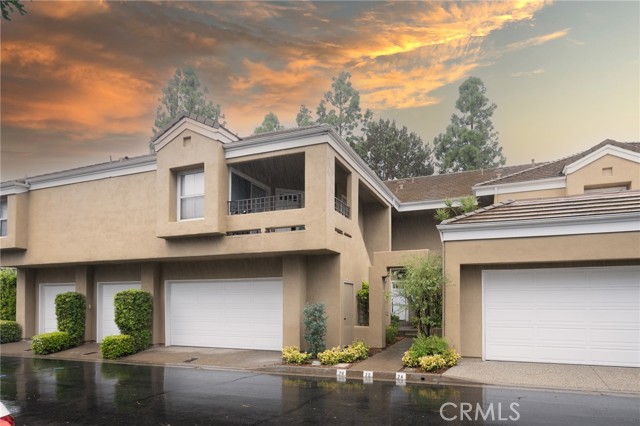 Property photo of 72 Vassar Aisle