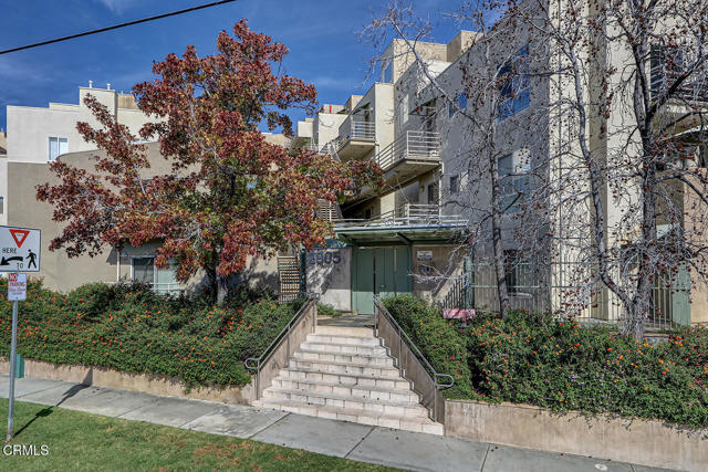 Property photo of 2905 Montrose AV