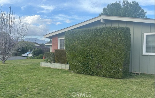 Property photo of 1119 W Merced AV