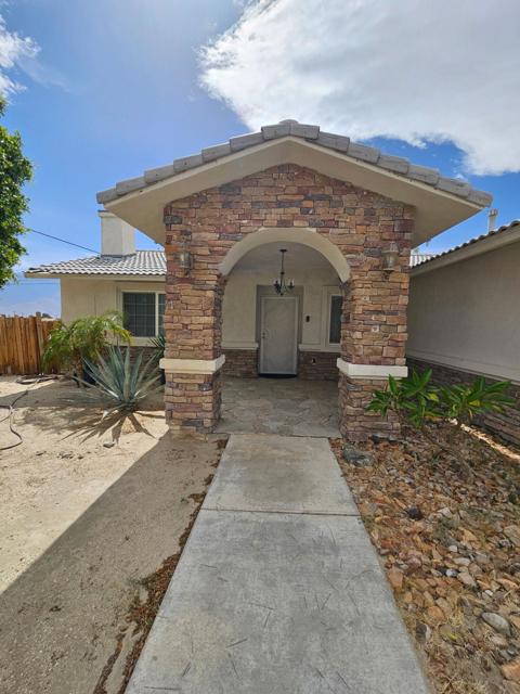 Property photo of 15515 Avenida Mirola