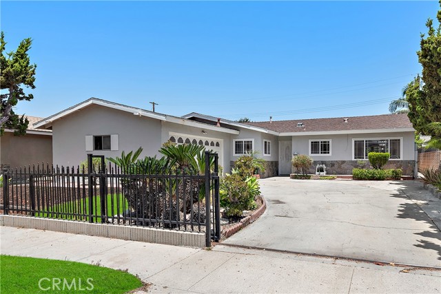Property photo of 3137 W Olinda Ln