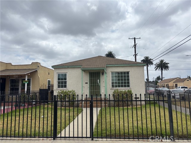 Property photo of 1456 W 58th PL