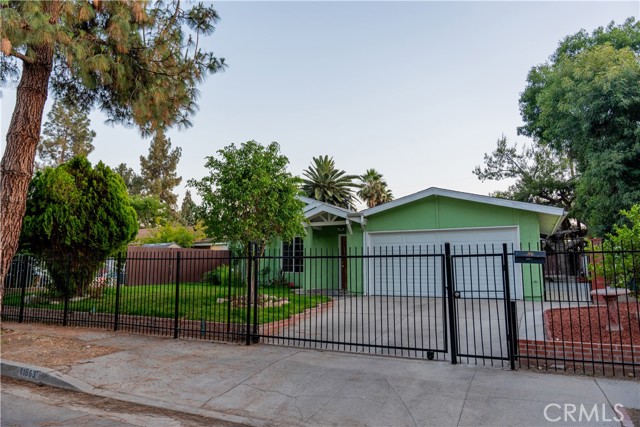 Property photo of 11863 Vanport AV