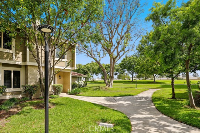 Property photo of 14 Black Oak