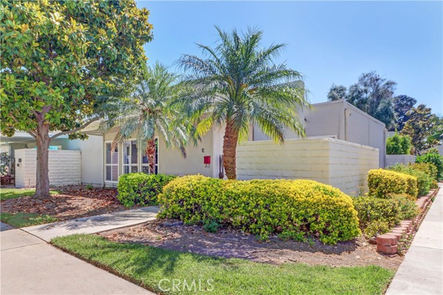 Photo of 2049 Via Mariposa East