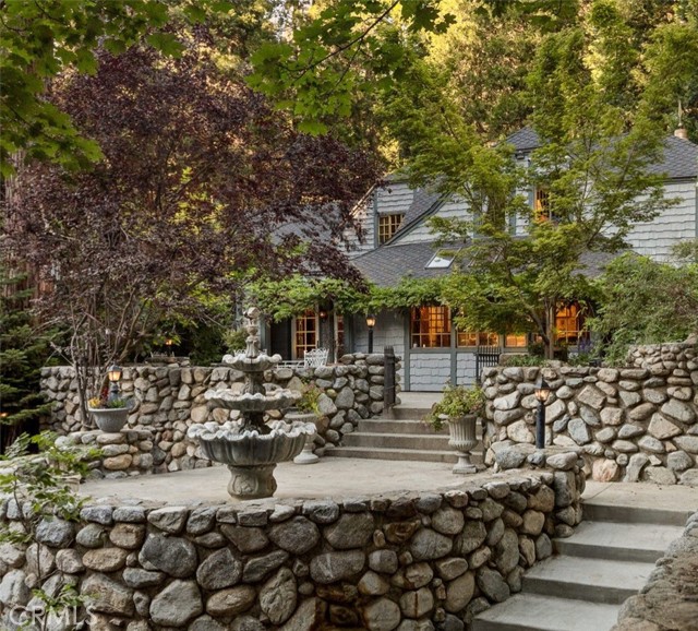 Photo of 969 Oak Dr