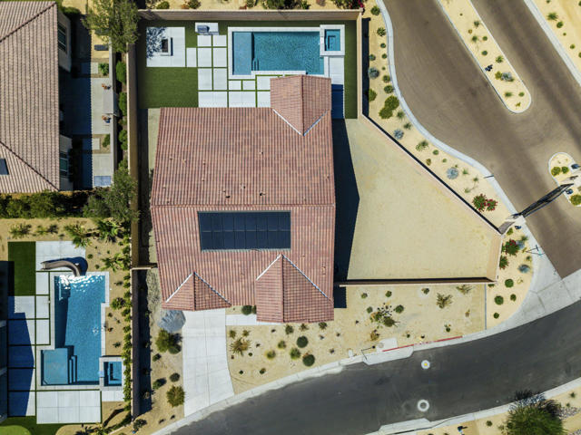 Property photo of 58229 Coral View WY