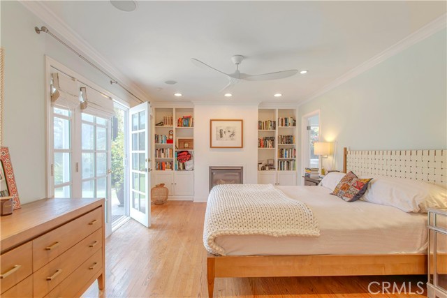 Property photo of 7520 W 90th ST