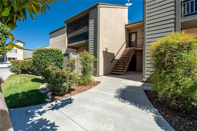 Property photo of 25718 Hogan DR