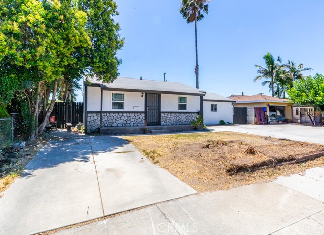 Property photo of 924 E H ST