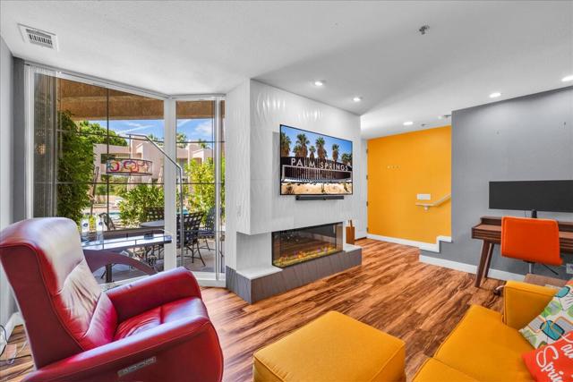Property photo of 1555 N Chaparral RD