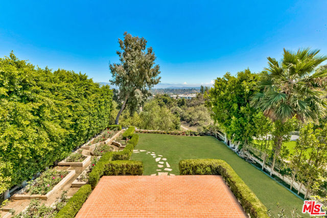 Property photo of 2222 Canyonback RD