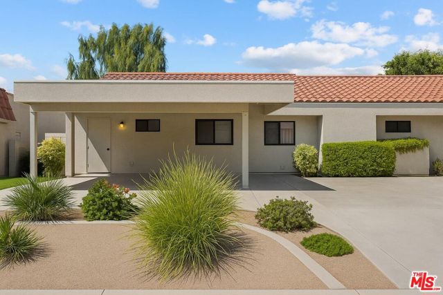 Property photo of 40513 Bay Hill WY