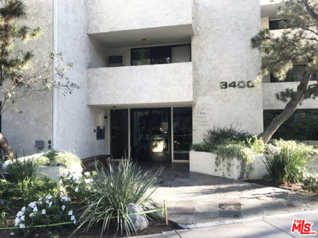 Property photo of 8400 De Longpre AV