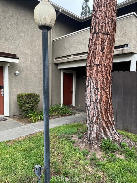 Property photo of 3073 Gladstone #4