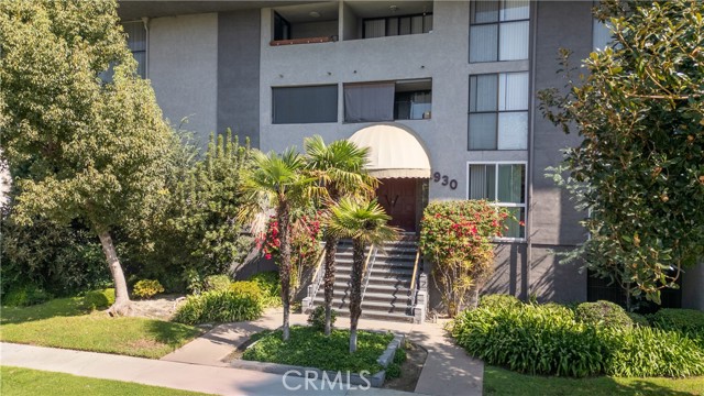 Property photo of 930 N Louise