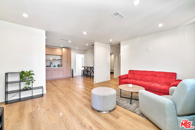 Property photo of 11137 Archwood PL