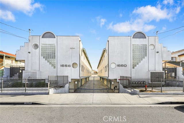 Property photo of 1660 W 146th ST