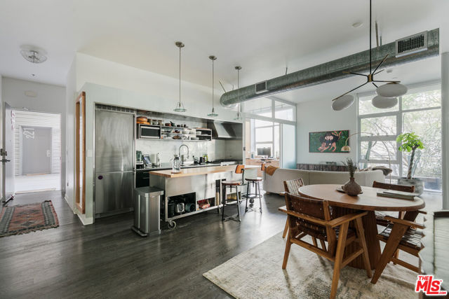 Property photo of 4080 Glencoe AV