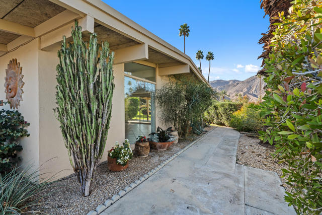 Property photo of 46185 California 74