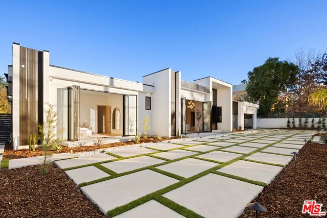 Photo of 5200 Oakdale Av