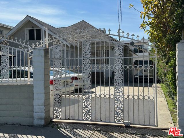 Property photo of 5352 La Mirada AV