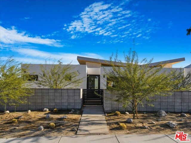 Property photo of 527 W Santa Catalina RD