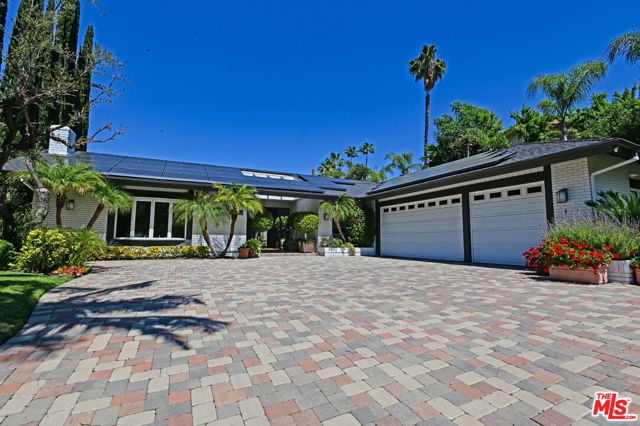 Property photo of 18141 Green Meadow DR
