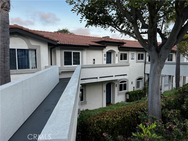 Property photo of 30902 Clubhouse DR