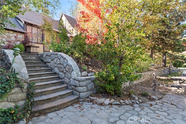 Property photo of 27625 High Knoll RD
