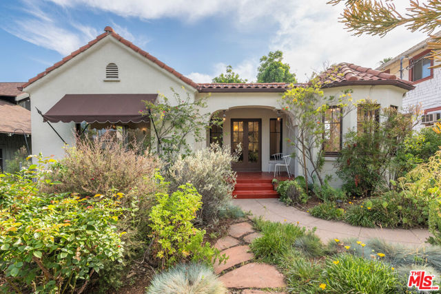 Property photo of 348 N Avenue 59