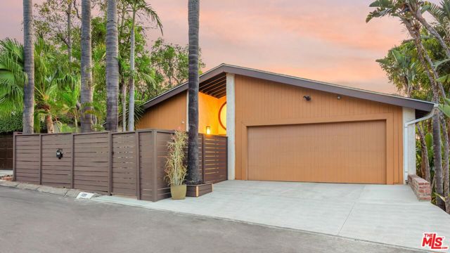 Property photo of 11211 Sunshine TE