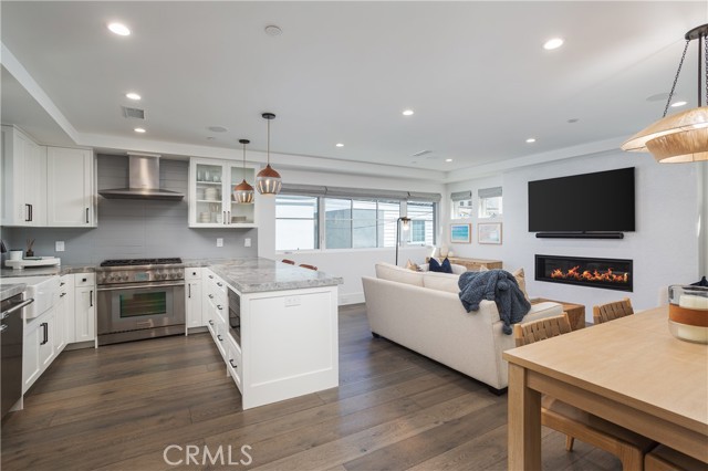 Property photo of 714 Iris AV