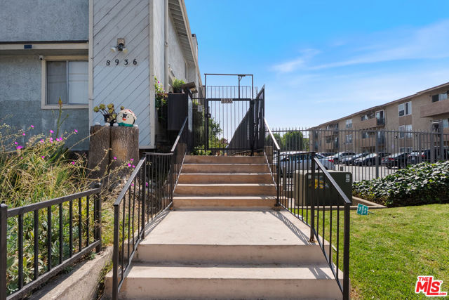 Property photo of 8936 Willis AV