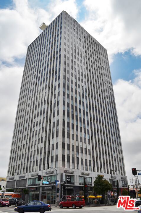 Property photo of 3810 Wilshire BL