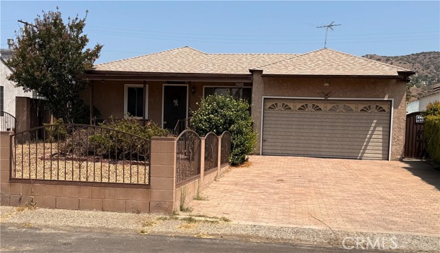 Property photo of 9929 Saticoy ST