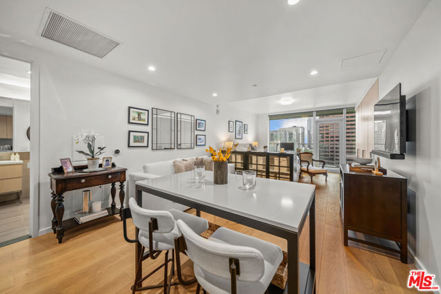 Property photo of 877 Francisco ST