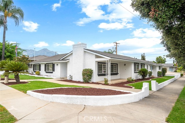 Property photo of 1302 N San Antonio AV